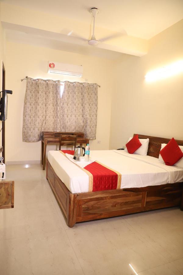 Hotel The York - Couple-Unfriendly Hotel نويدا المظهر الخارجي الصورة