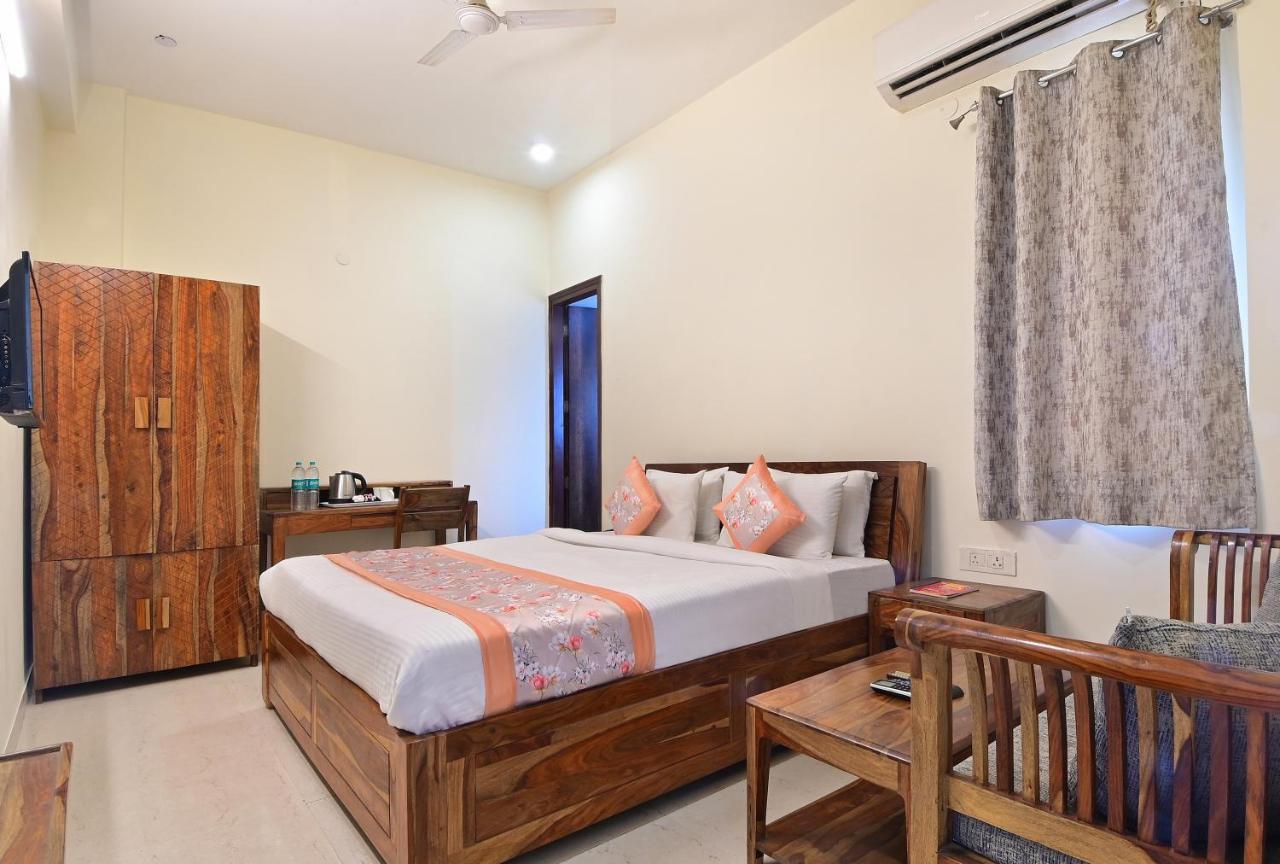 Hotel The York - Couple-Unfriendly Hotel نويدا المظهر الخارجي الصورة