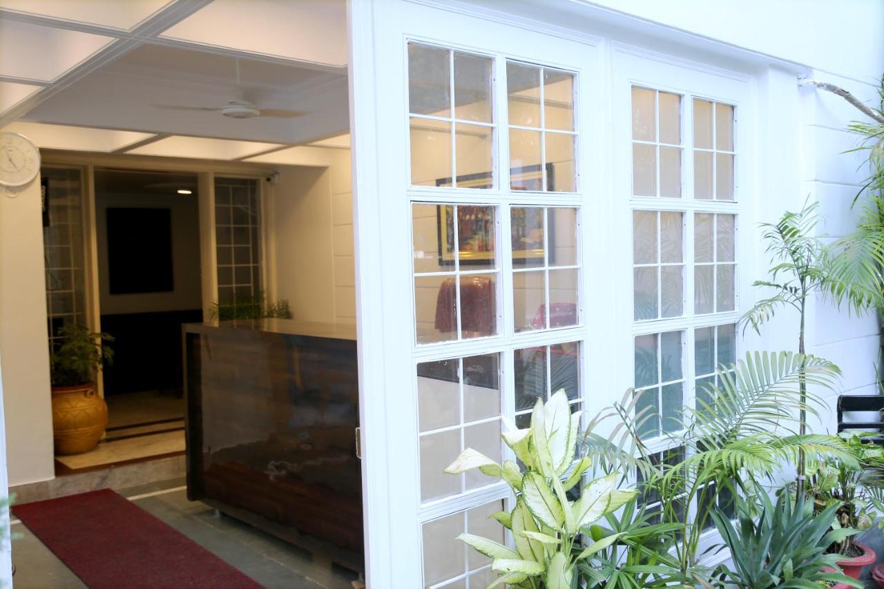 Hotel The York - Couple-Unfriendly Hotel نويدا المظهر الخارجي الصورة